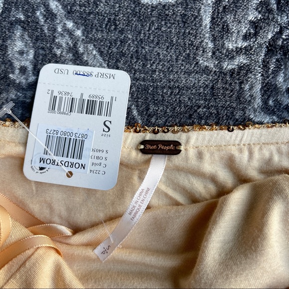 Free People Ta Da Top in Gold Sequins Size Small - Picture 4 of 7